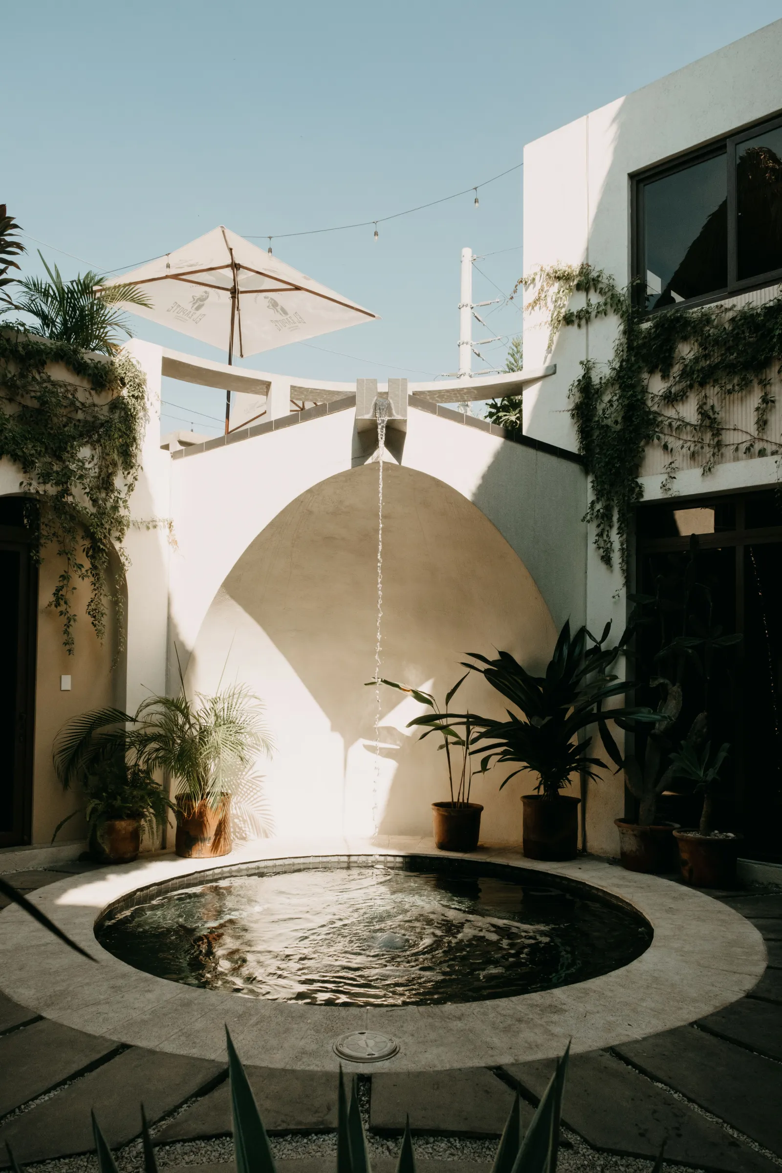Caracola boutique exterior, photo 1